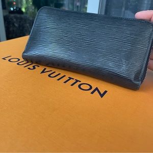 Louis Vuitton Clemence black wallet